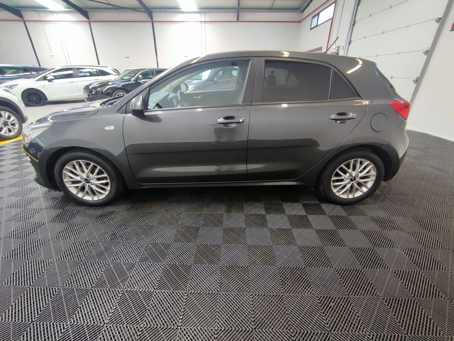 Kia Rio 1.4 CRDi 90 Platinum Edition 10