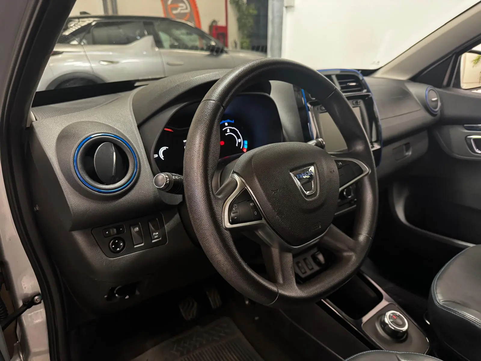 Dacia Spring Comfort 26