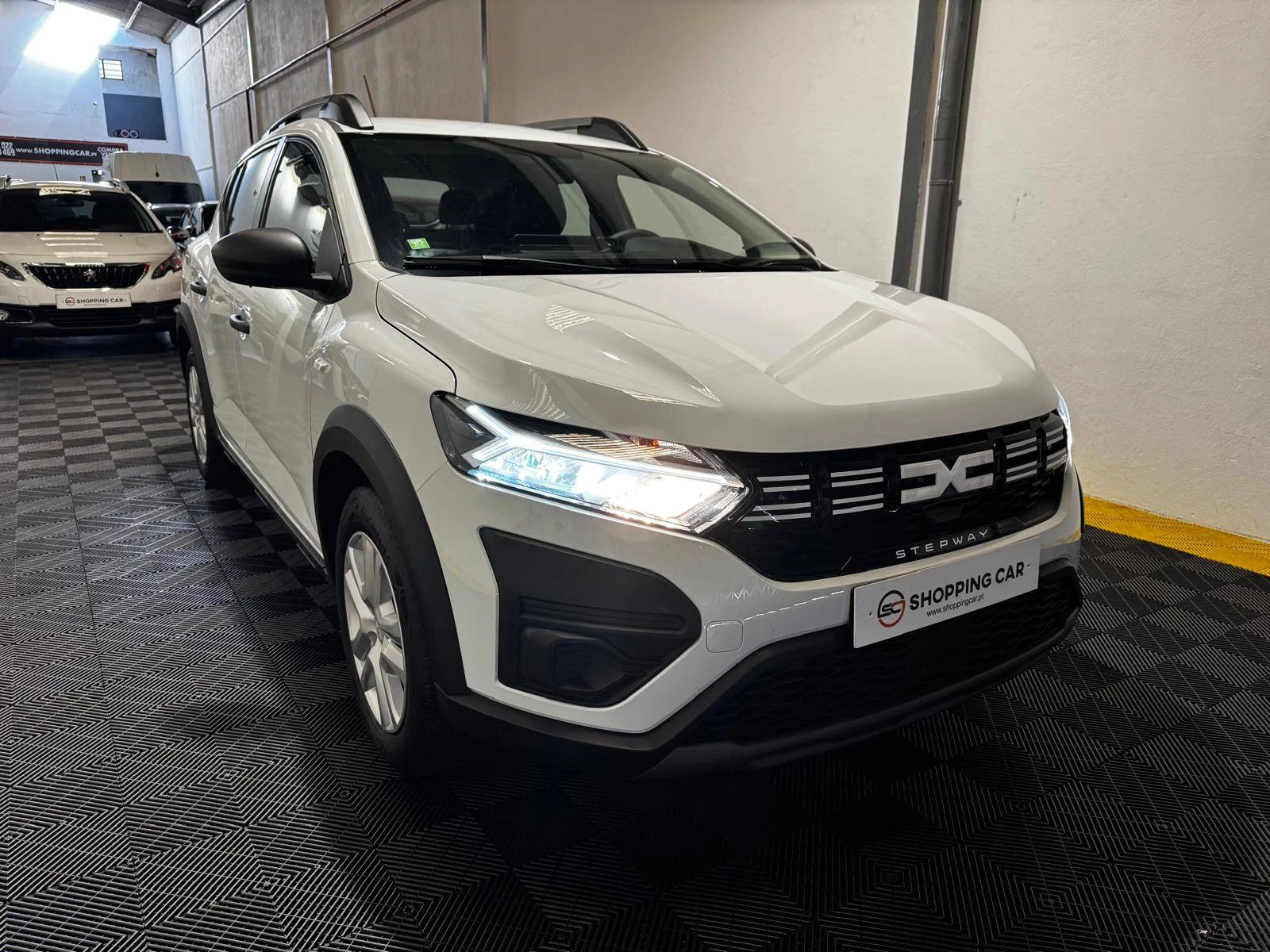 Dacia Sandero 1.0 ECO-G Stepway Essential Bi-Fuel 6