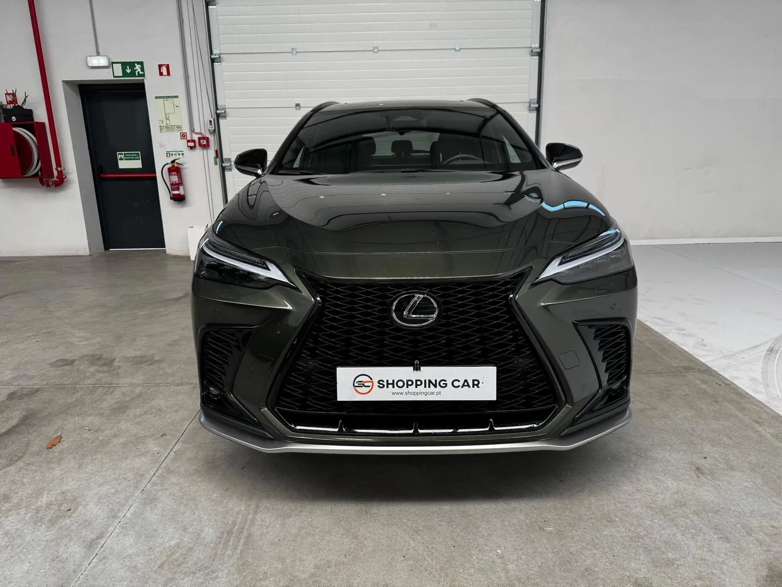 Lexus NX 450h+ 11