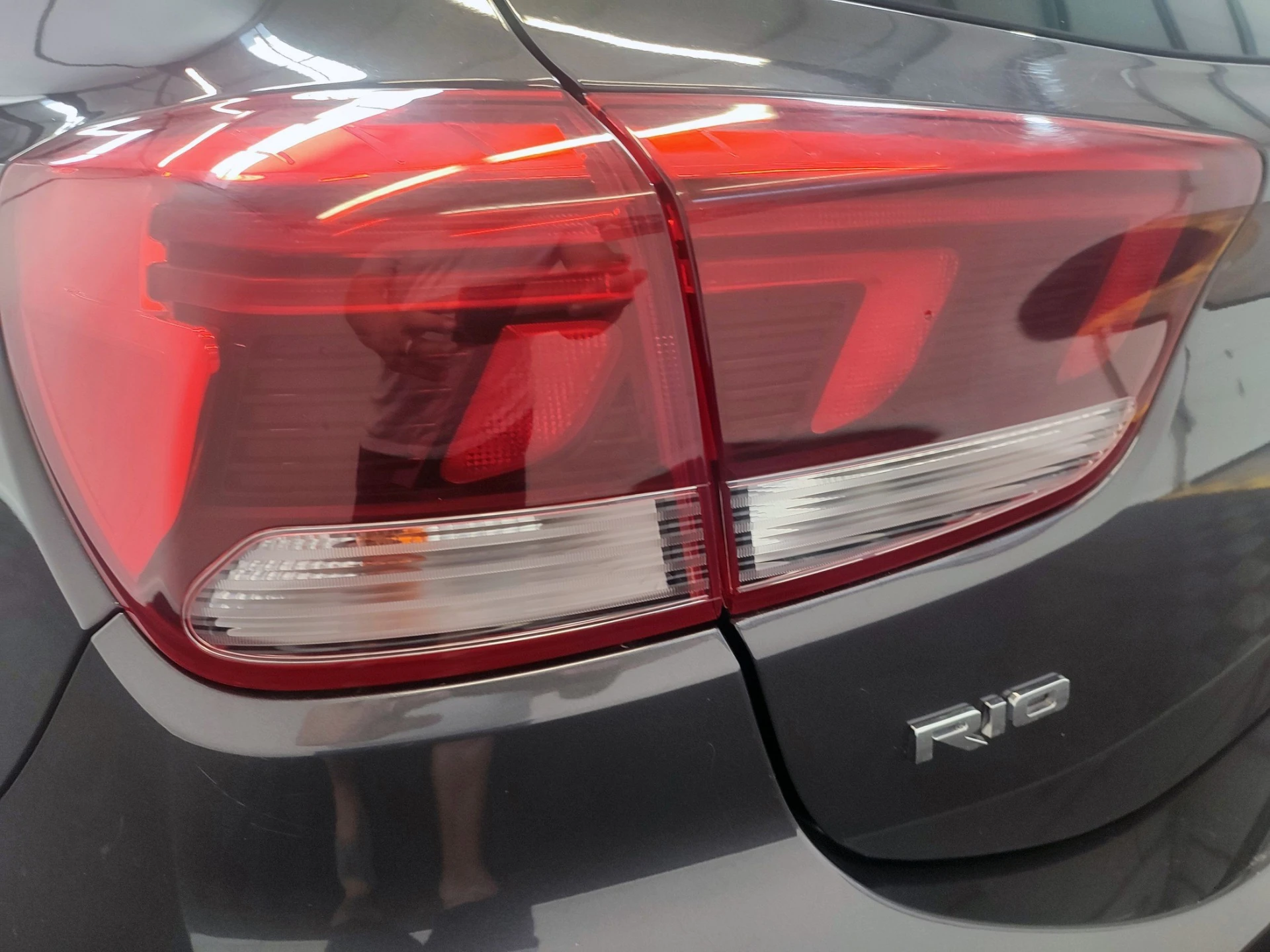 Kia Rio 1.4 CRDi 90 Platinum Edition 16