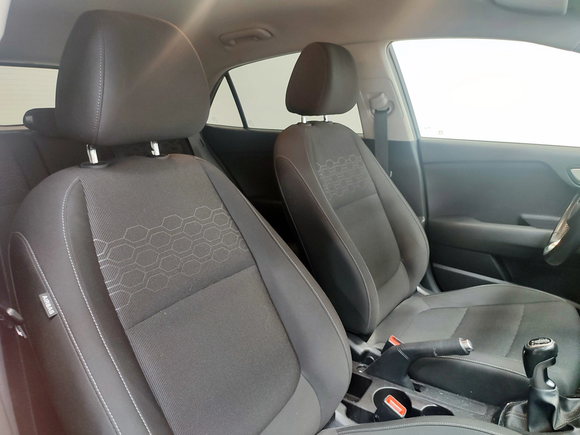 Kia Rio 1.4 CRDi 90 Platinum Edition 41