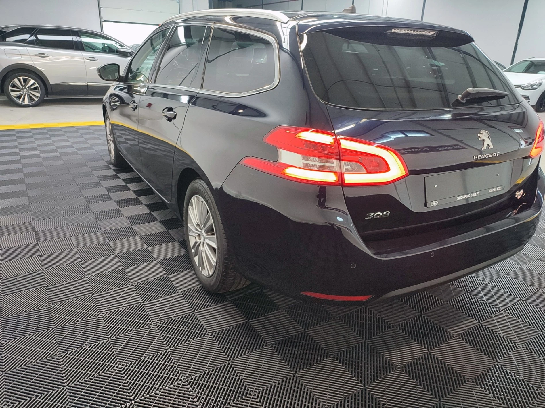 Peugeot 308 SW 1.5 BlueHDi Allure 13