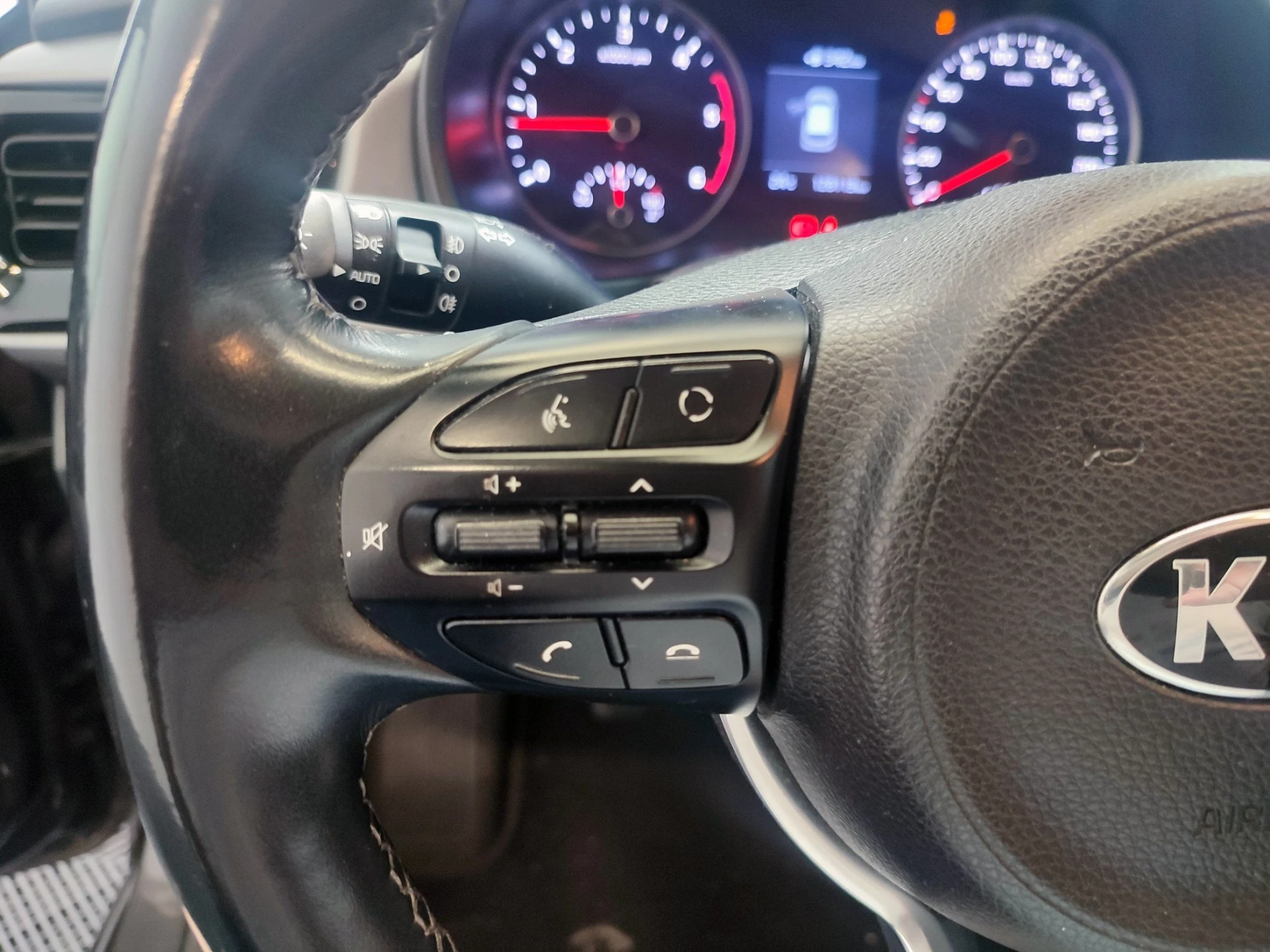 Kia Rio 1.4 CRDi 90 Platinum Edition 26