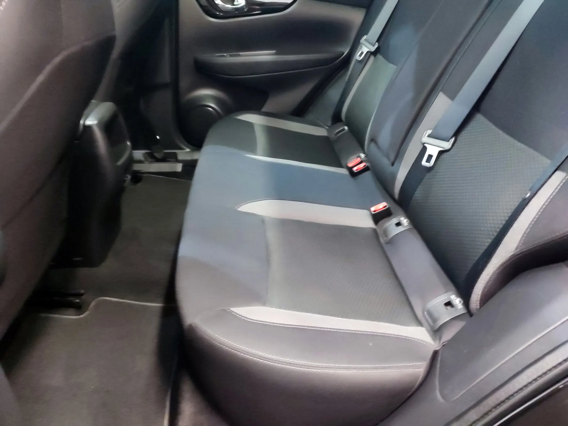 Nissan Qashqai 1.5 dCi TEKNA 44