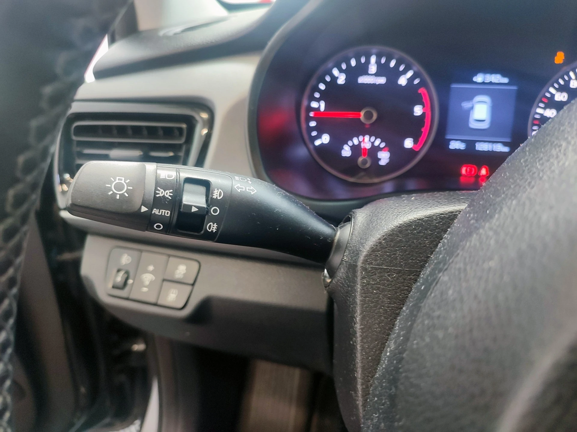 Kia Rio 1.4 CRDi 90 Platinum Edition 25