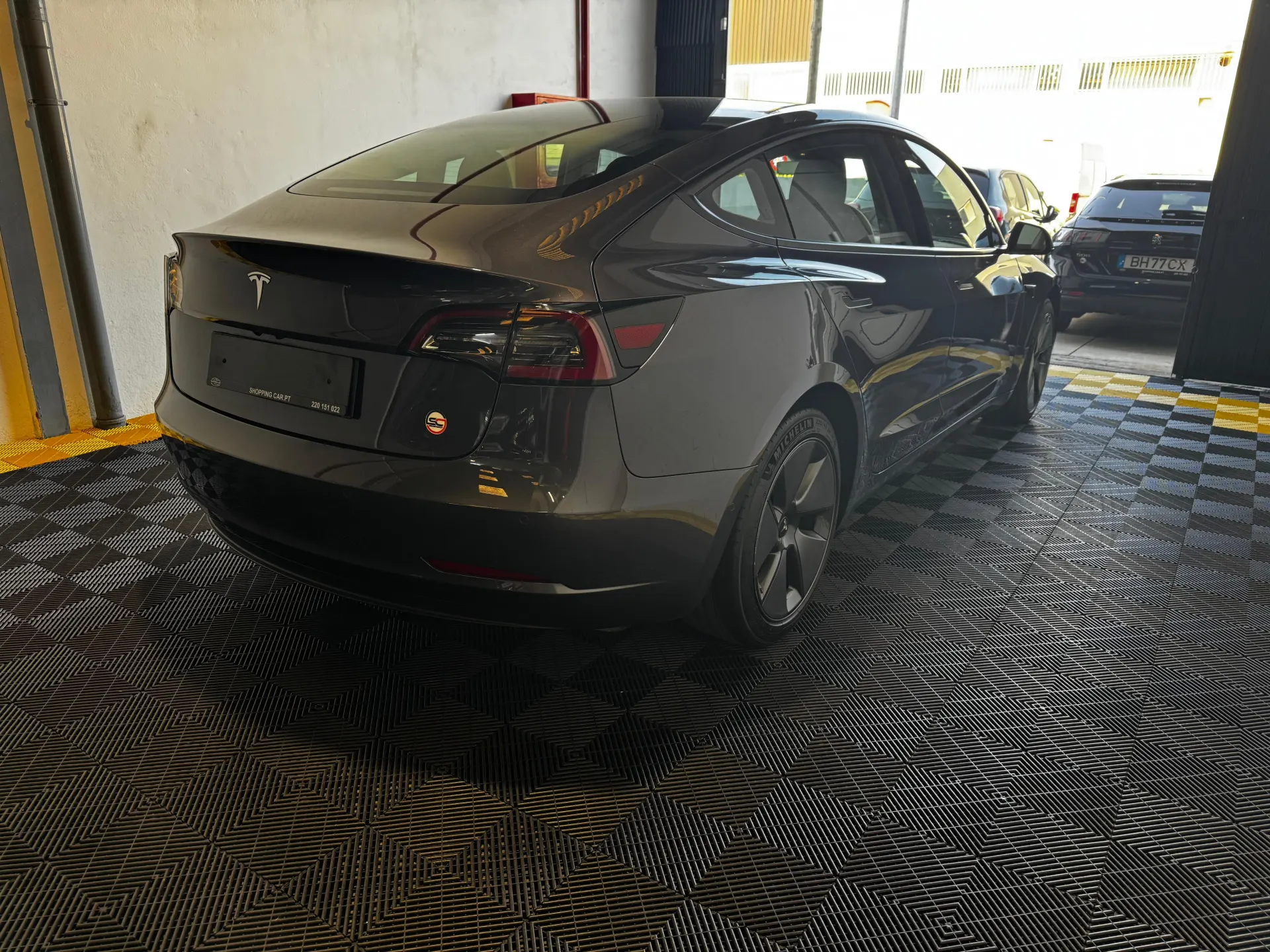 Tesla Model 3 Tração Traseira 61