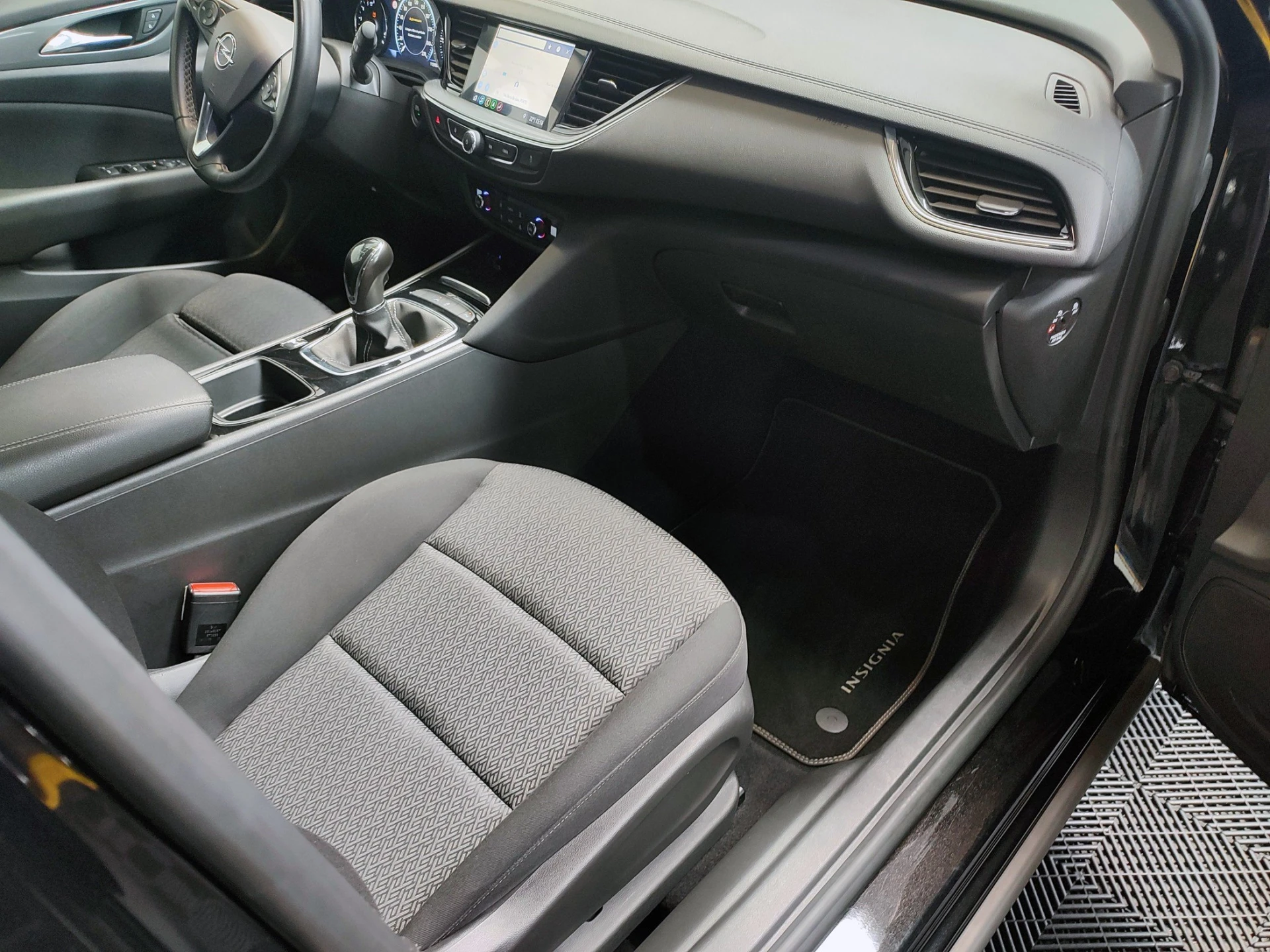 Opel Insignia 1.6 CDTI BUSINESS 49