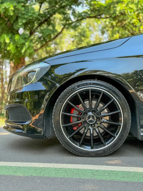 Mercedes-Benz A 200 d AMG Line Aut. 3