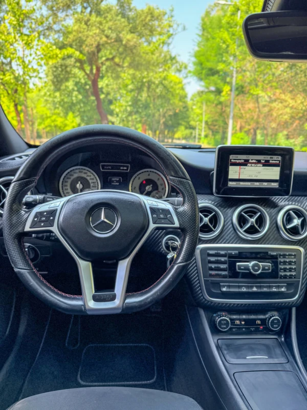 Mercedes-Benz A 200 d AMG Line Aut. 14