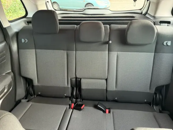 Citroën C3 Aircross 1.2 PureTech Shine 21