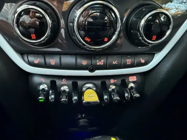 MINI Countryman COOPER SE ALL4 AUTO TECTO 22