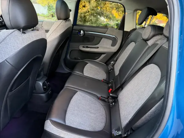 MINI Countryman COOPER SE ALL4 AUTO TECTO 28