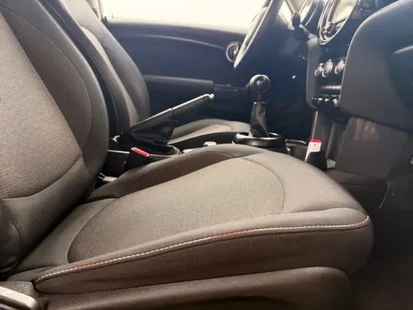 MINI 3 Portas One D 12