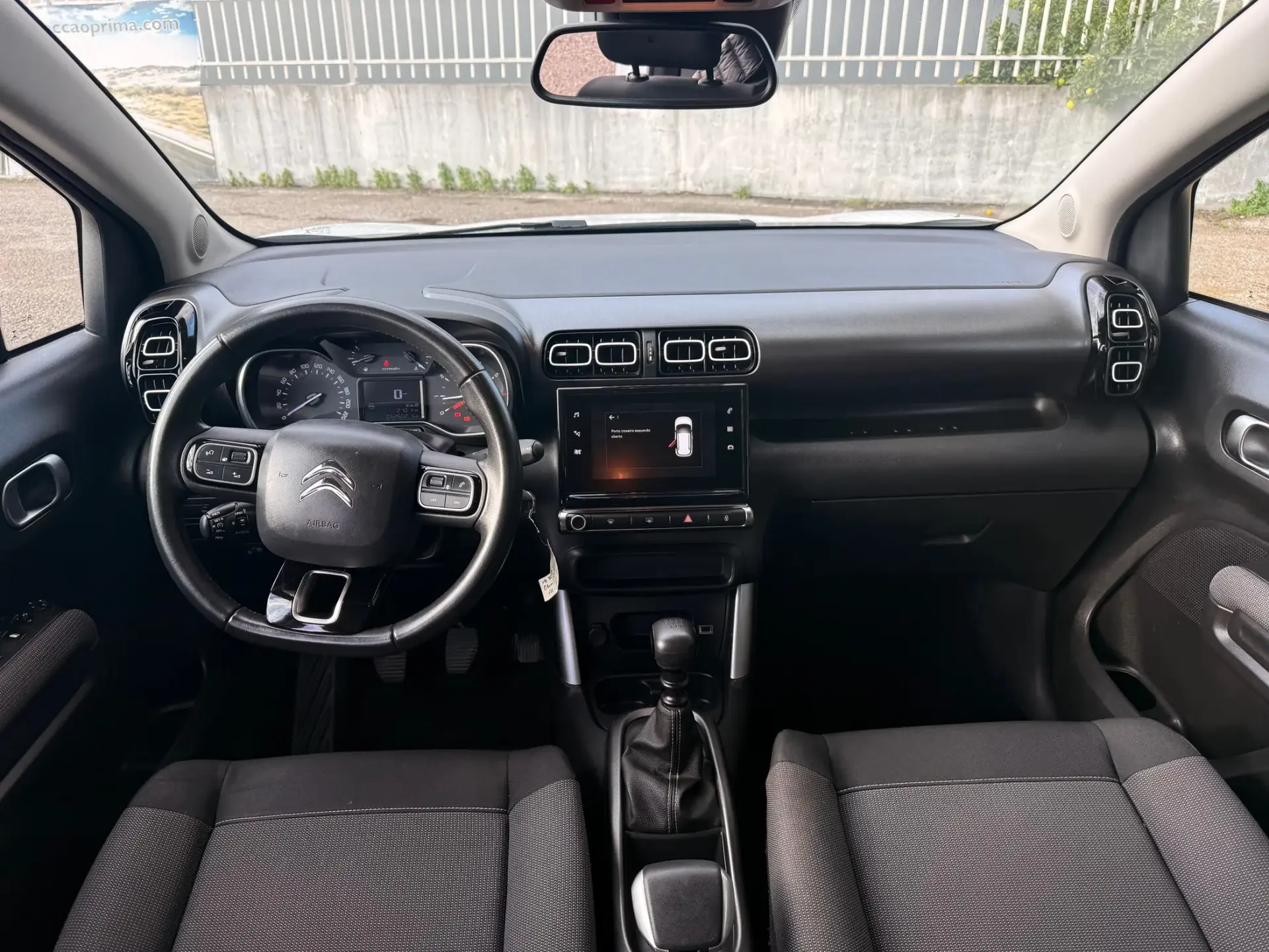 Citroën C3 Aircross 1.2 PureTech Shine 18