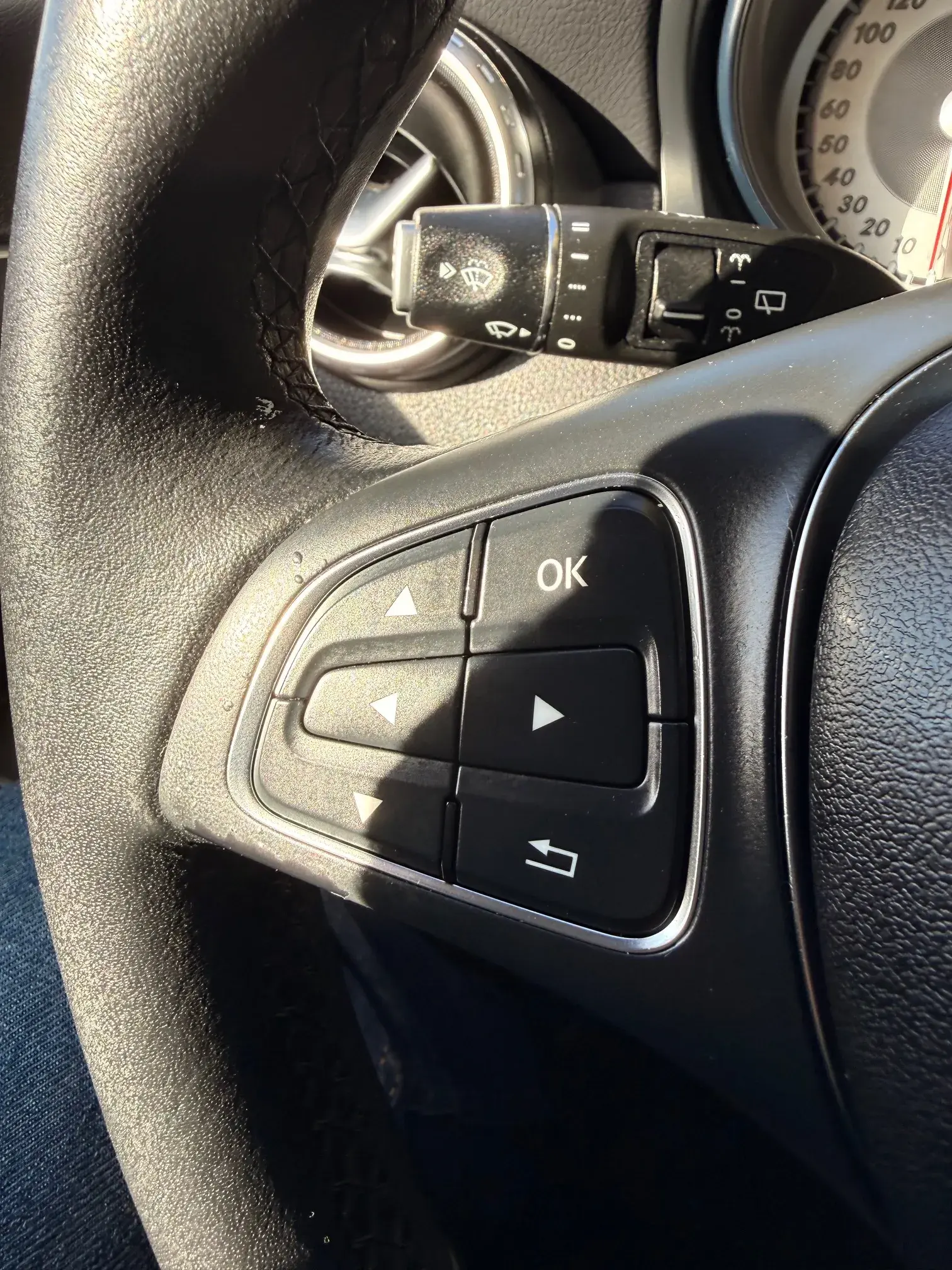 Mercedes-Benz GLA 180 d SENSATION 18