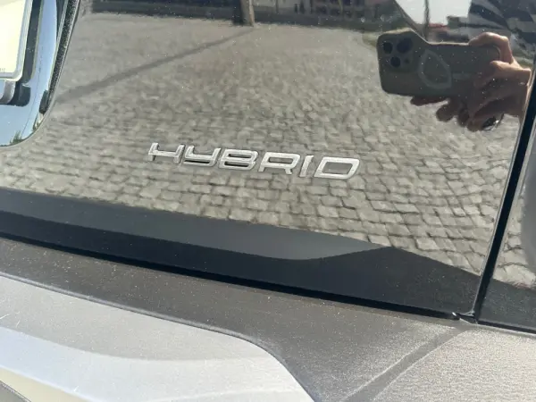 Peugeot 2008 1.2 Hybrid Allure e-DCS6 26