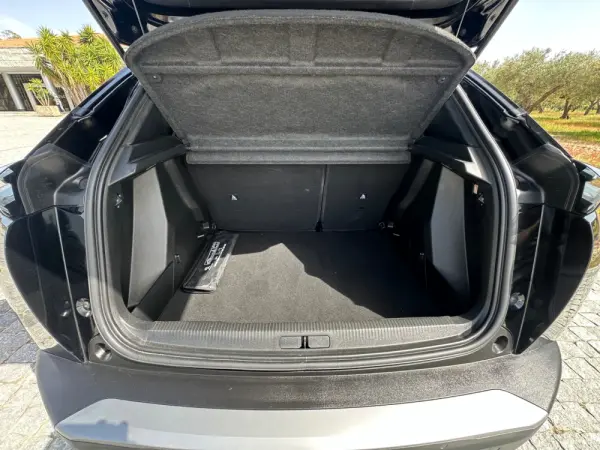 Peugeot 2008 1.2 Hybrid Allure e-DCS6 27