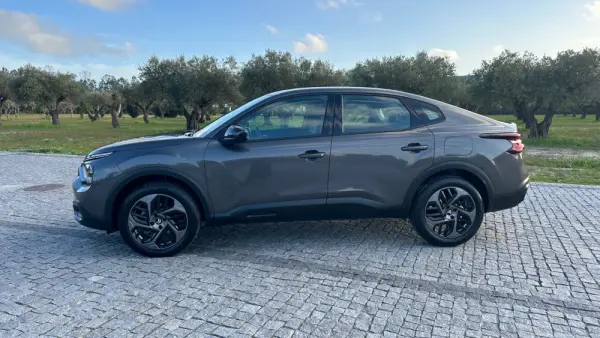 Citroën C4 X 1.2 PureTech Plus EAT8 6