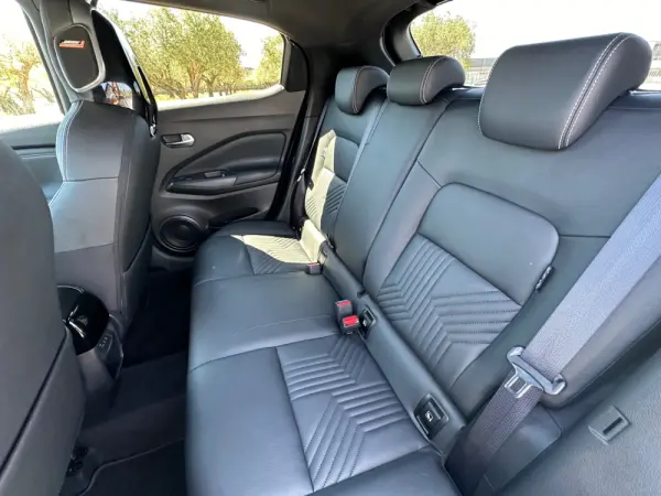 Nissan Juke 1.0 DIG-T Tekna TwoTone T DCT 17