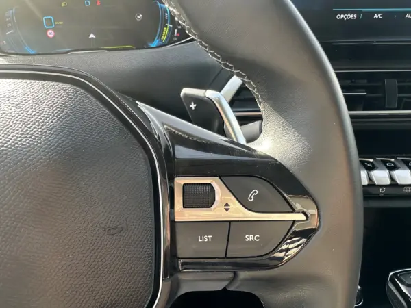 Peugeot 3008 1.6 Hybrid Allure e-EAT8 22