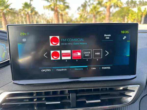 Peugeot 3008 1.6 Hybrid Allure e-EAT8 29