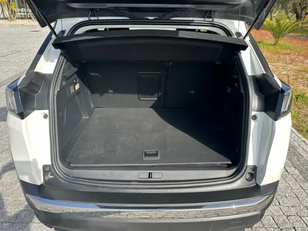 Peugeot 3008 1.6 Hybrid Allure e-EAT8 32