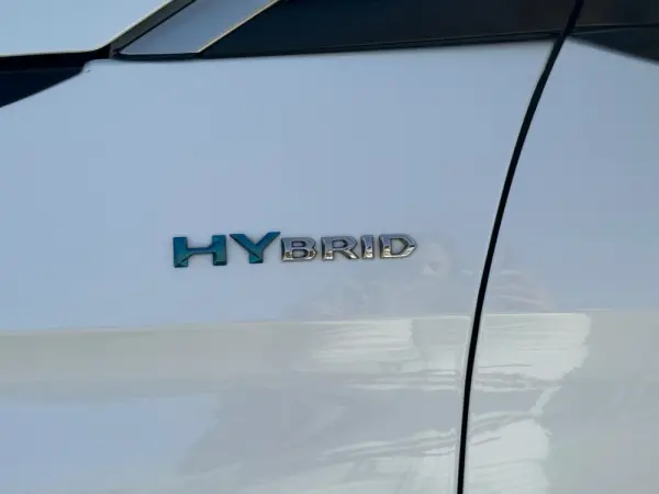 Peugeot 3008 1.6 Hybrid Allure e-EAT8 7