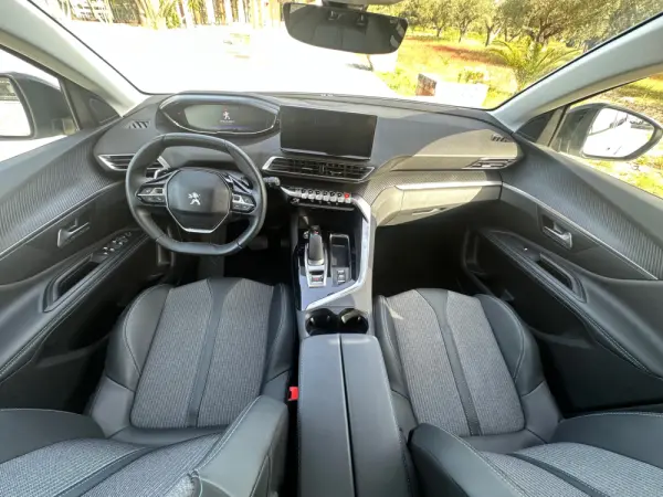 Peugeot 3008 1.6 Hybrid Allure e-EAT8 16