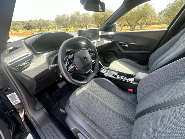 Peugeot 2008 1.2 Hybrid Allure e-DCS6 10