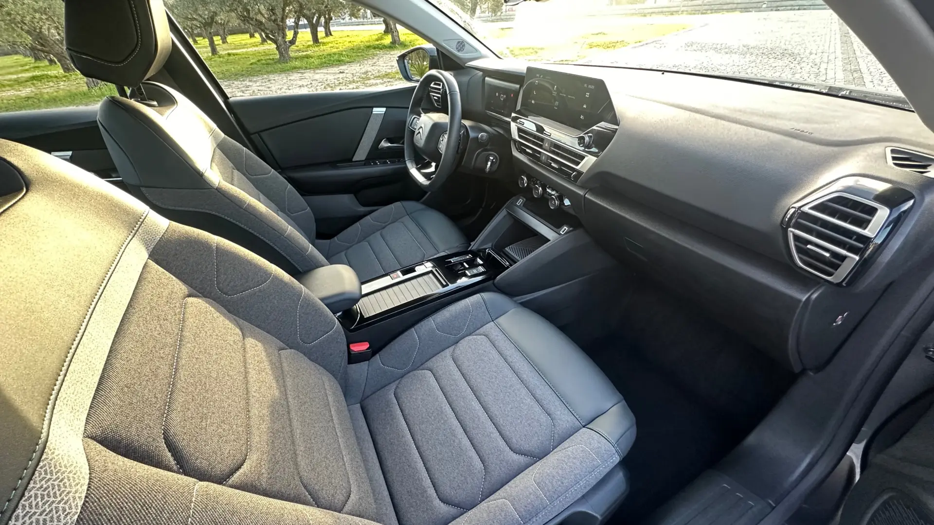 Citroën C4 X 1.2 PureTech Plus EAT8 8