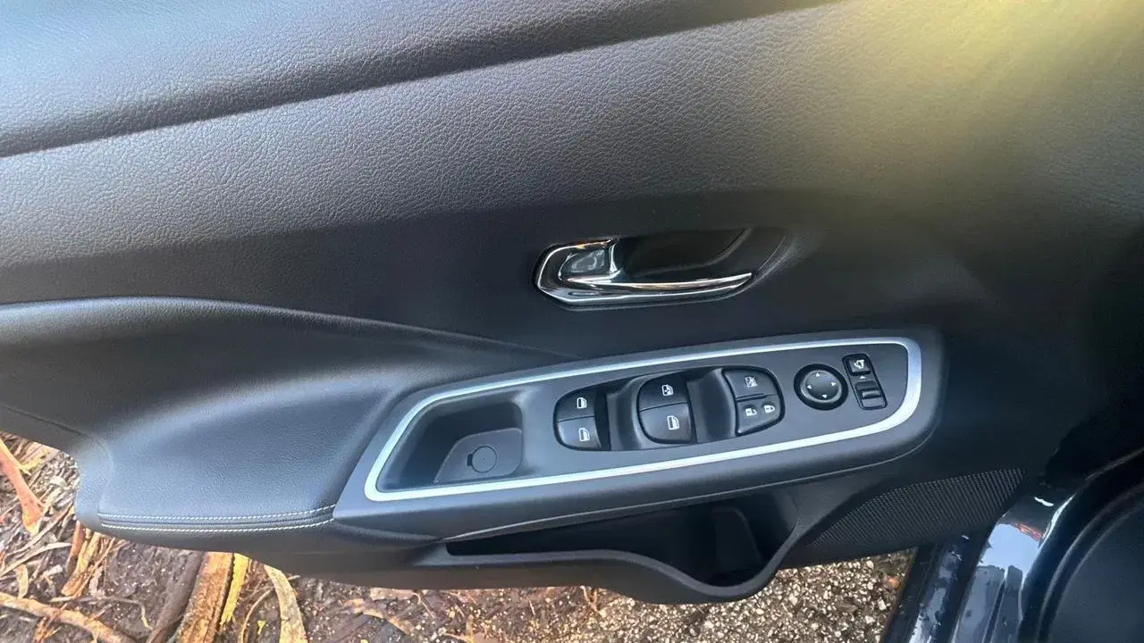 Nissan Micra 1.0 IG-T N-Sport 16