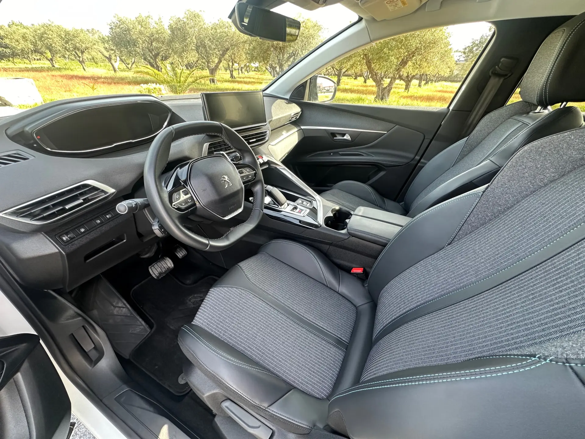 Peugeot 3008 1.6 Hybrid Allure e-EAT8 15