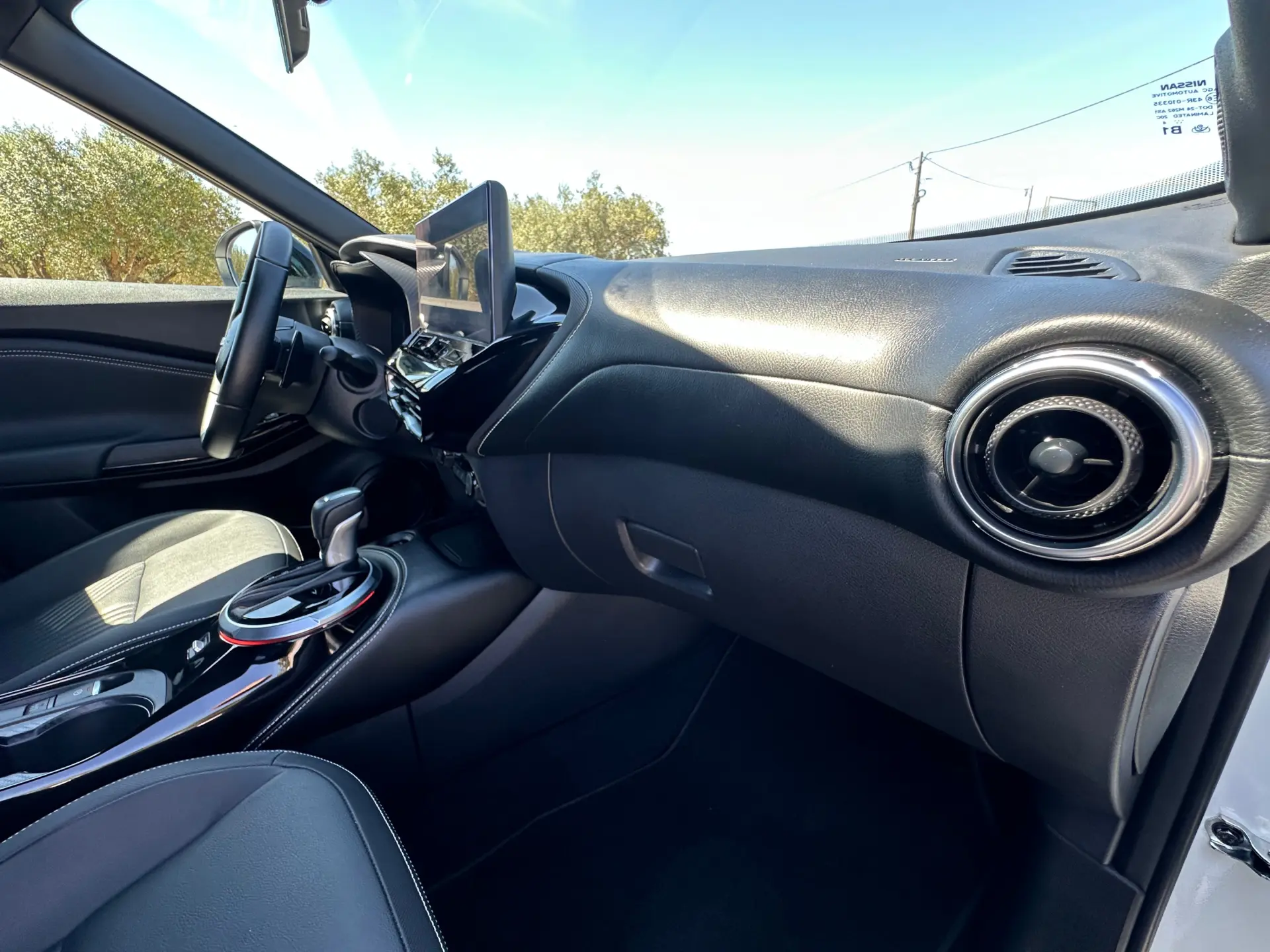 Nissan Juke 1.0 DIG-T Tekna TwoTone T DCT 16