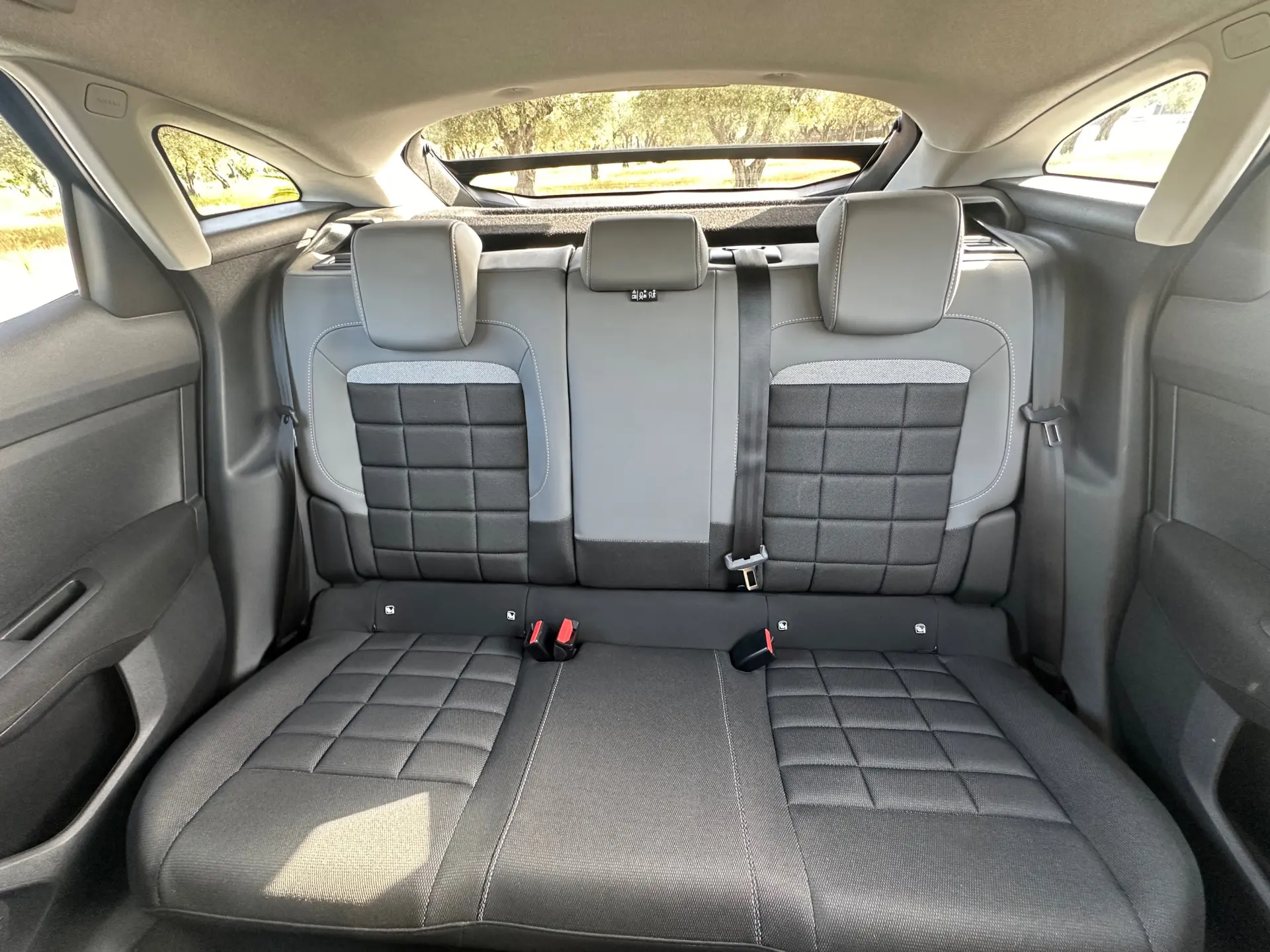 Citroën C4 1.2 Hybrid Plus e-DSC6 24