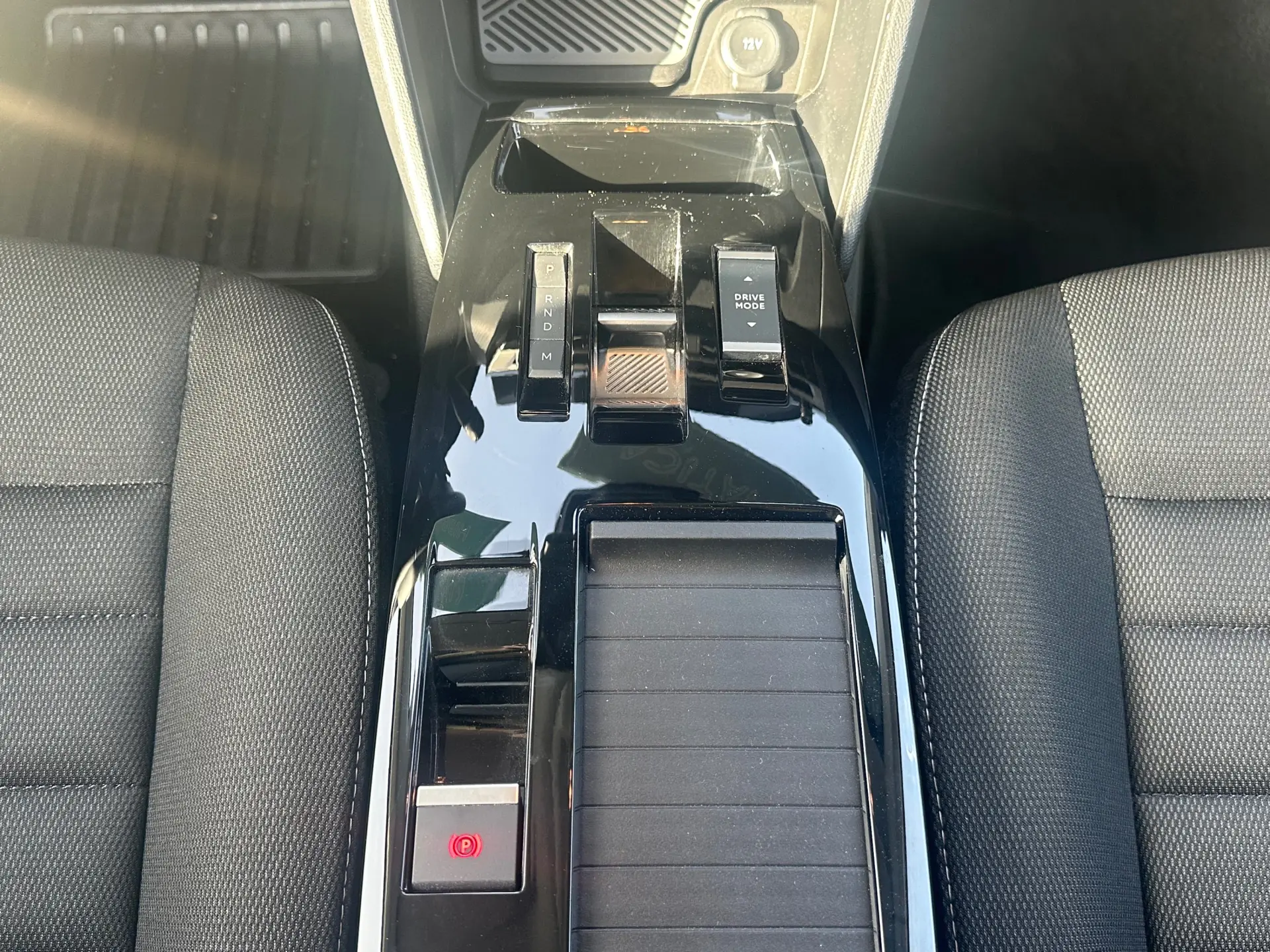 Citroën C4 1.2 Hybrid Plus e-DSC6 20