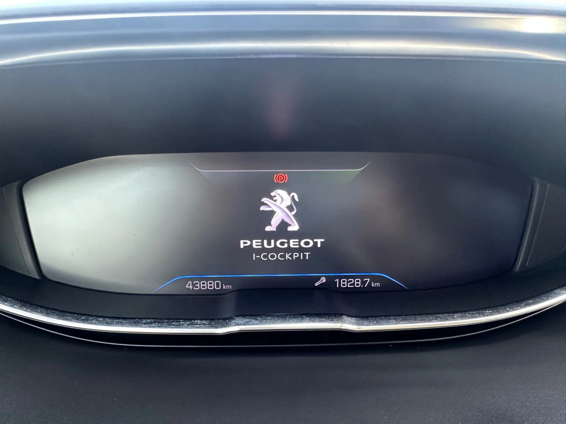 Peugeot 3008 1.6 Hybrid Allure e-EAT8 19