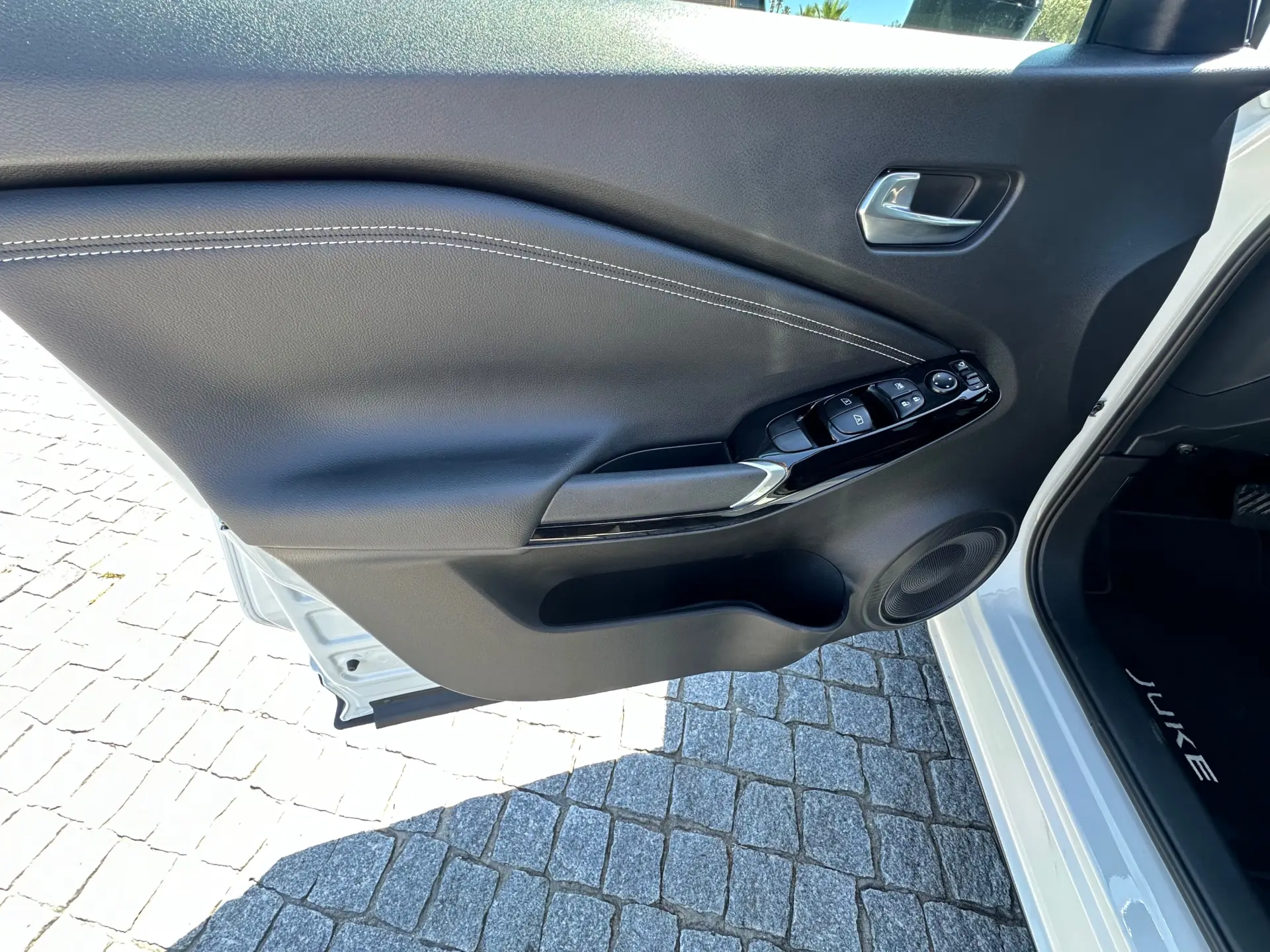 Nissan Juke 1.0 DIG-T Tekna TwoTone T DCT 19