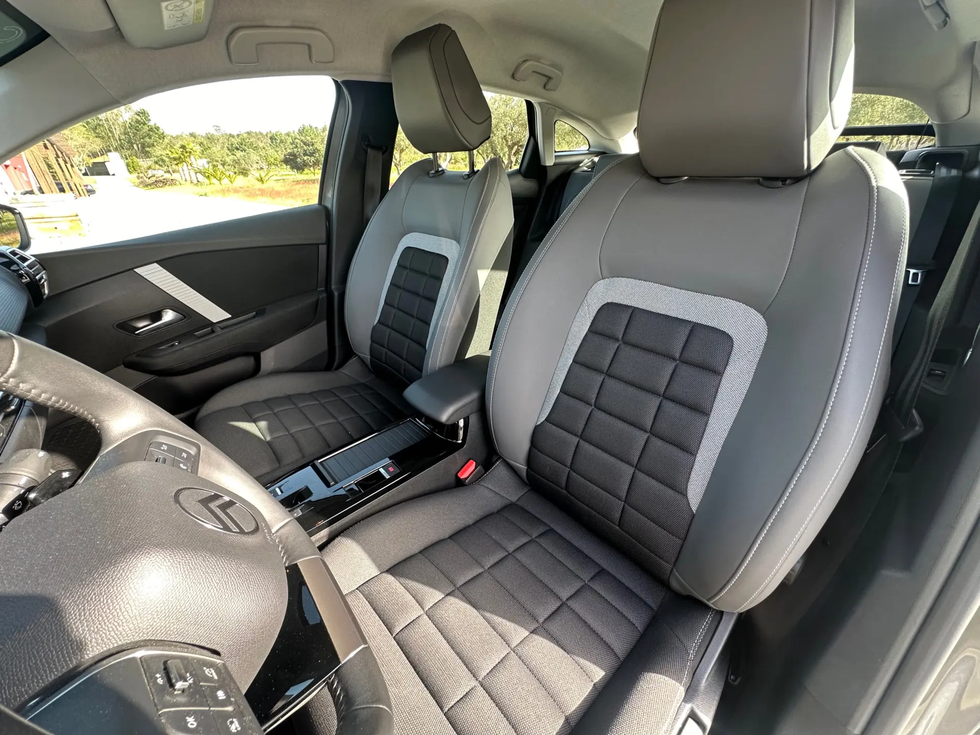 Citroën C4 1.2 Hybrid Plus e-DSC6 12