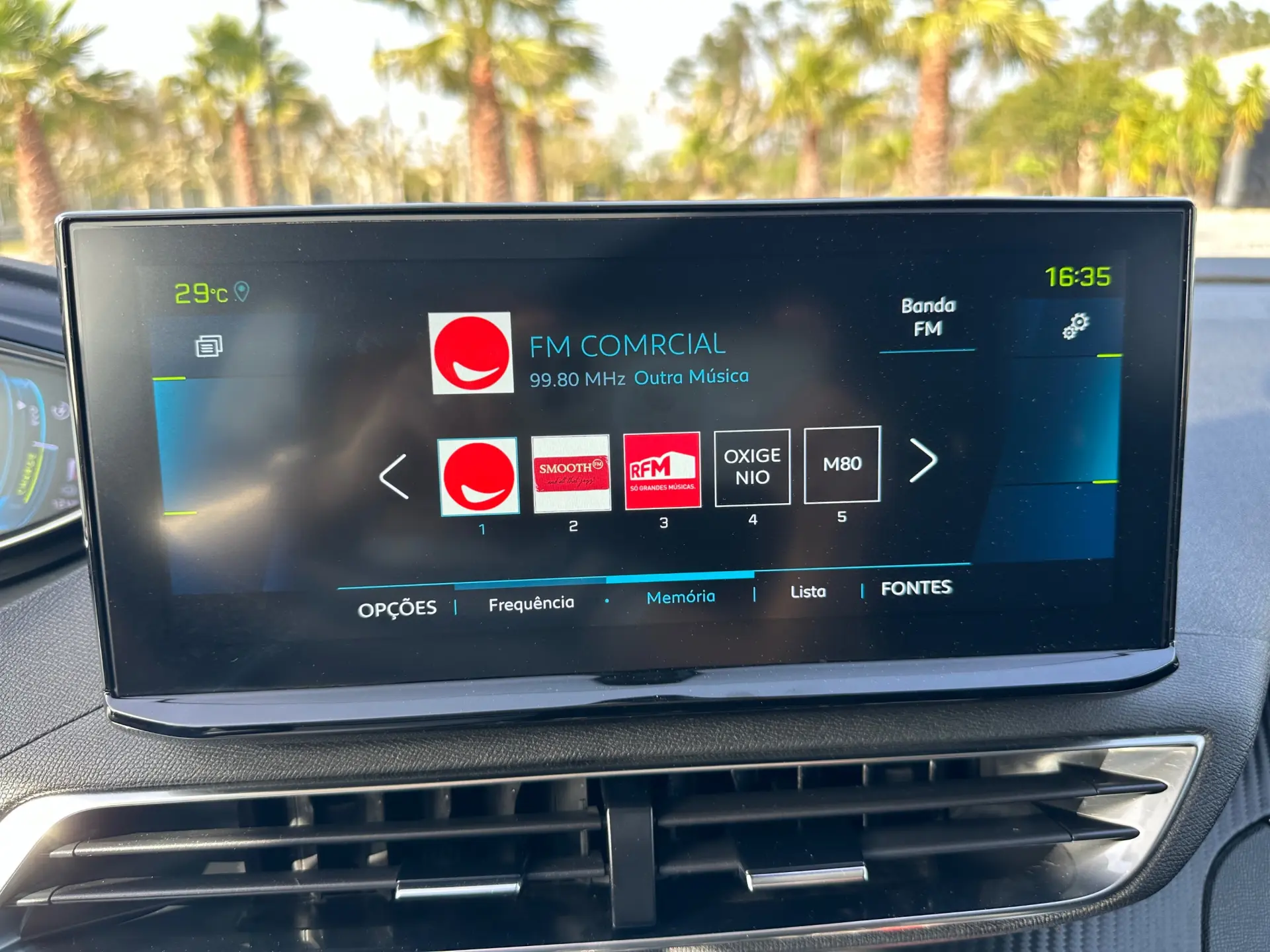 Peugeot 3008 1.6 Hybrid Allure e-EAT8 29