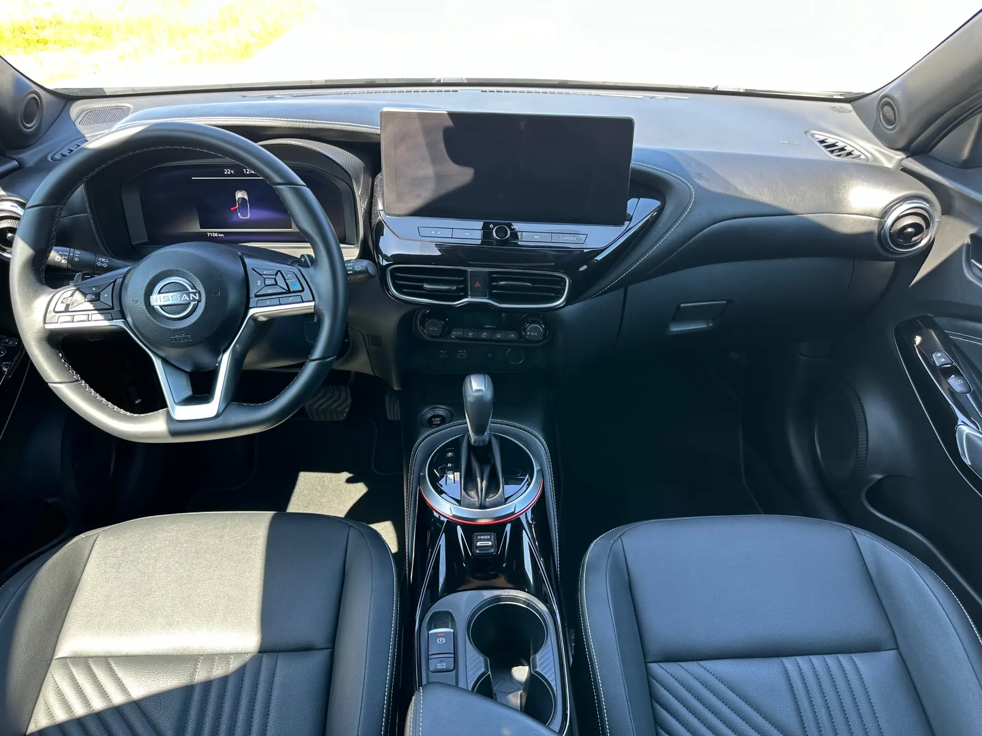 Nissan Juke 1.0 DIG-T Tekna TwoTone T DCT 11