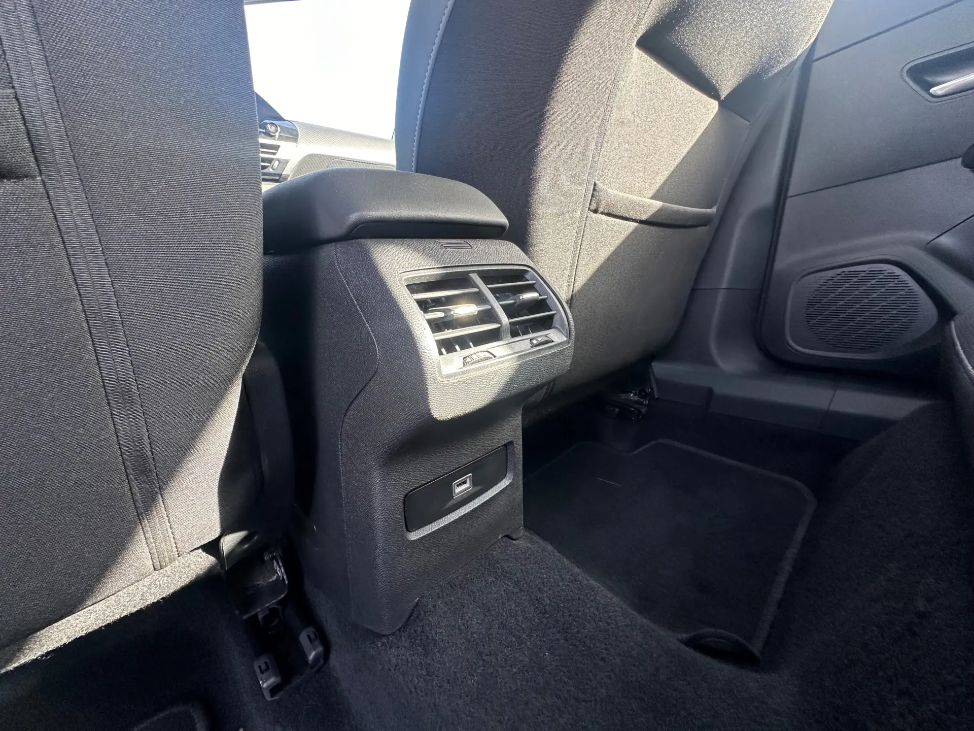 Citroën C4 1.2 Hybrid Plus e-DSC6 22