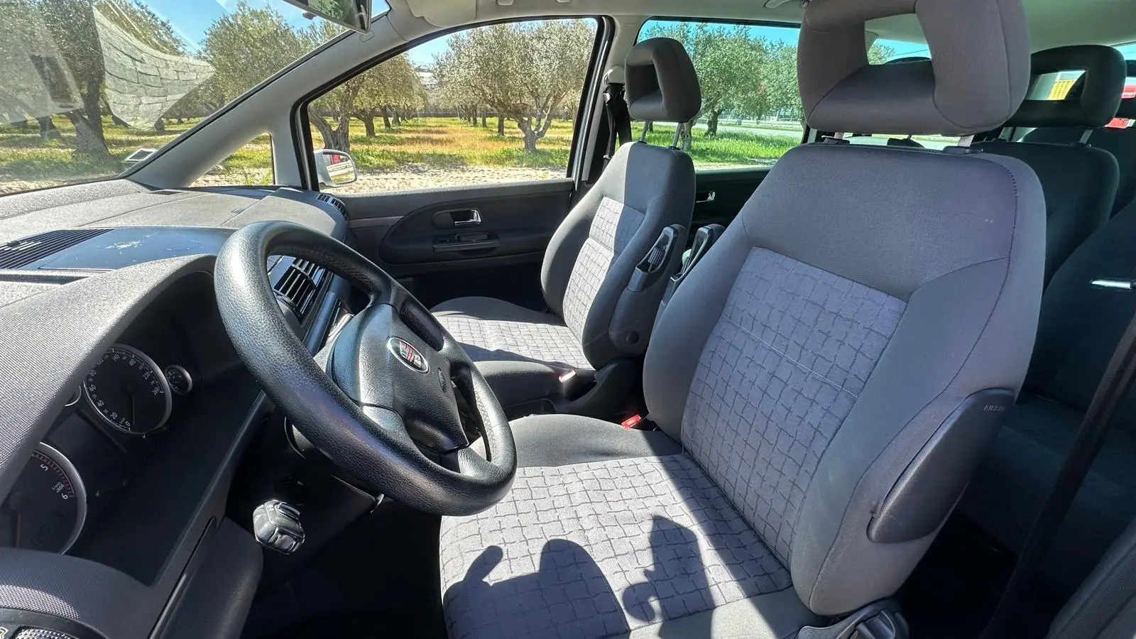 SEAT Alhambra 1.9 TDI Reference 8