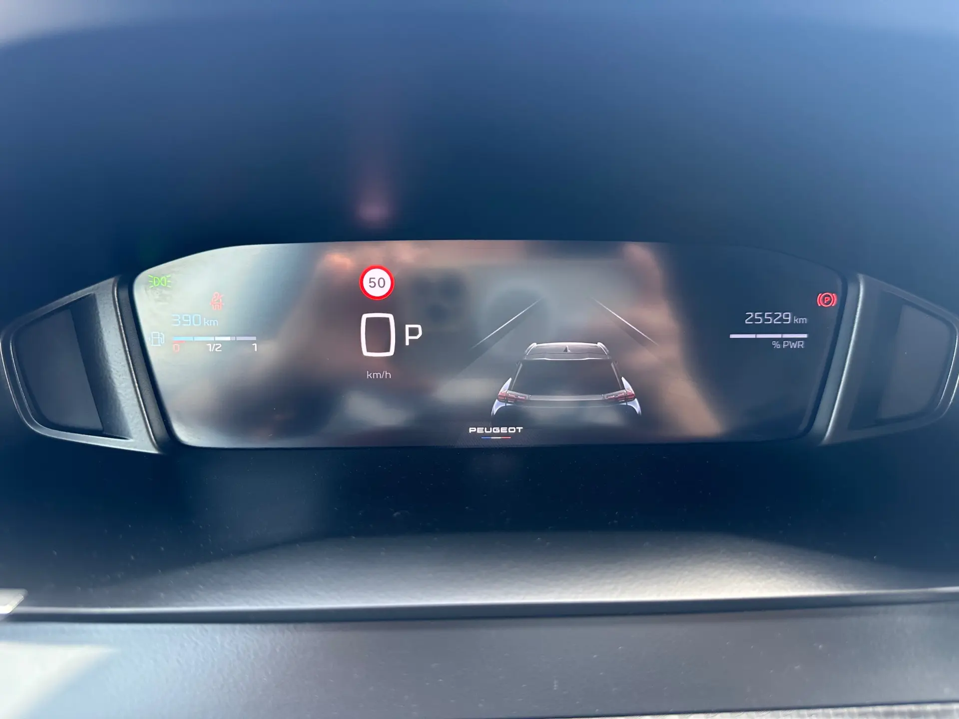 Peugeot 2008 1.2 Hybrid Allure e-DCS6 13