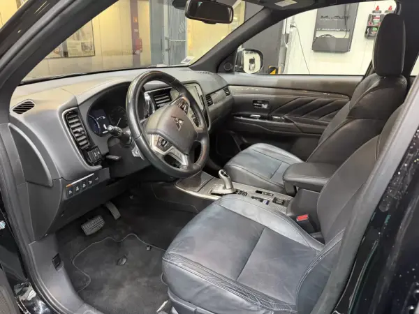 Mitsubishi Outlander 2.4 Ice Edition 11
