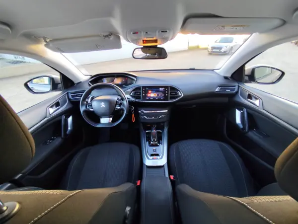 Peugeot 308 SW 1.5 BlueHDi Style EAT8 9