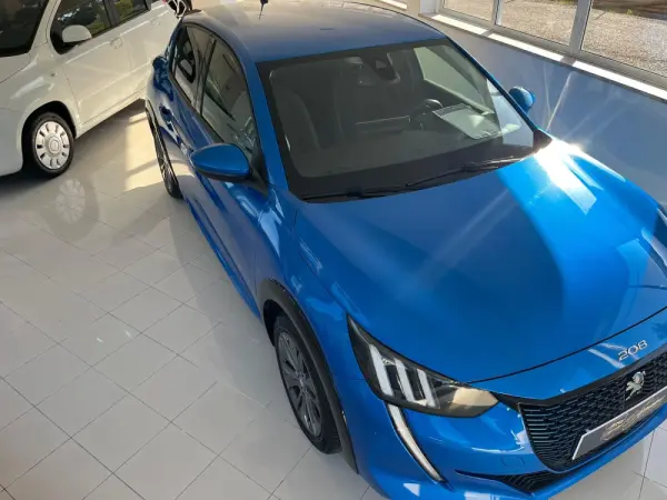 Peugeot e-208 50 kWh Allure Pack 4