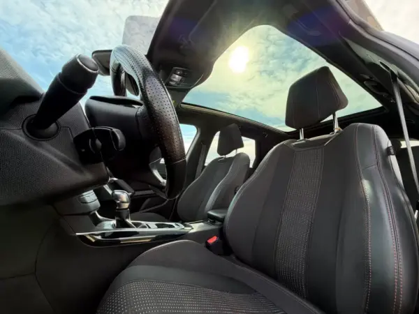 Peugeot 308 SW 1.6 e-HDi SE Envy 2-Tronic 3