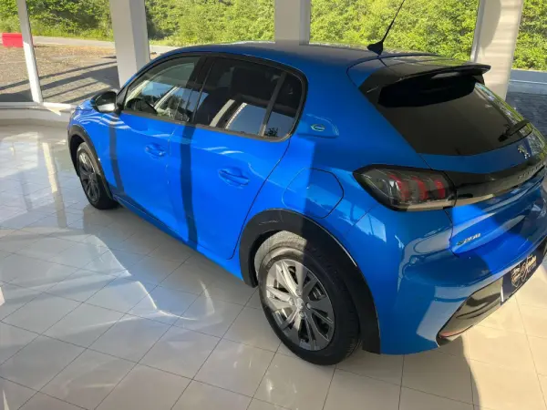 Peugeot e-208 50 kWh Allure Pack 2