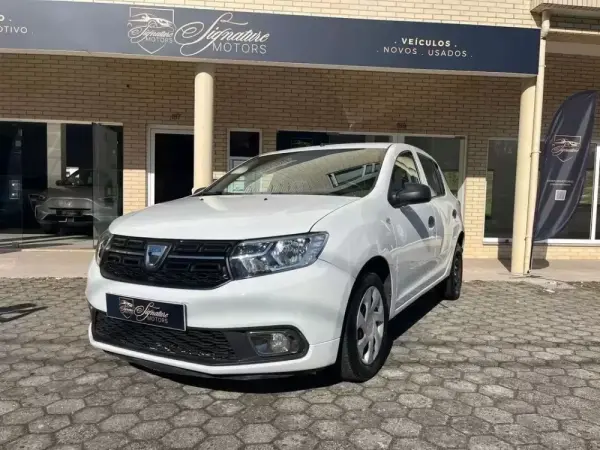 Dacia Sandero Outro 3
